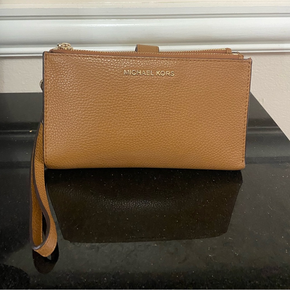 Michael Kors Brown Leather wristlet Wallet